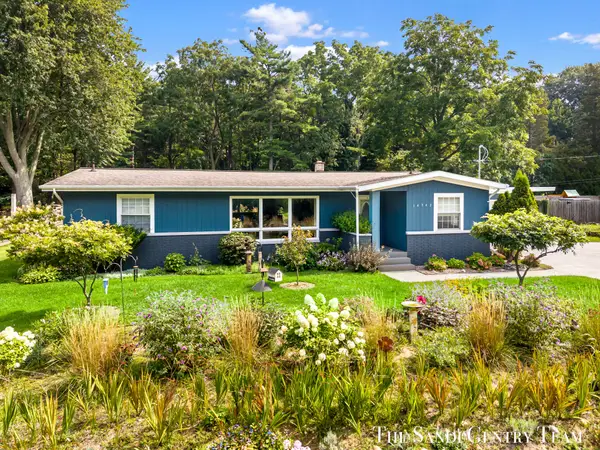 14942 Lakeshore Drive, Grand Haven, MI 49417