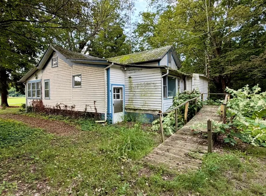 3384 Riverside Road, Benton Harbor, MI 49022 - #3