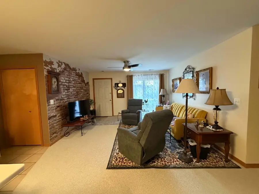 24134 Wedgewood Circle #39, Warren, MI 48091 - #3