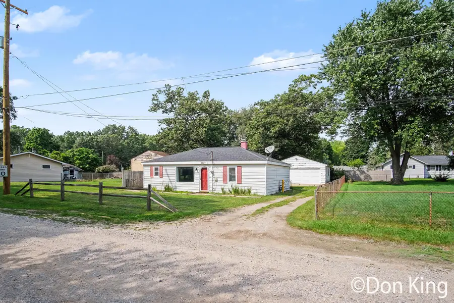 3717 Ivy Drive Ne, Grand Rapids, MI 49525 - #3