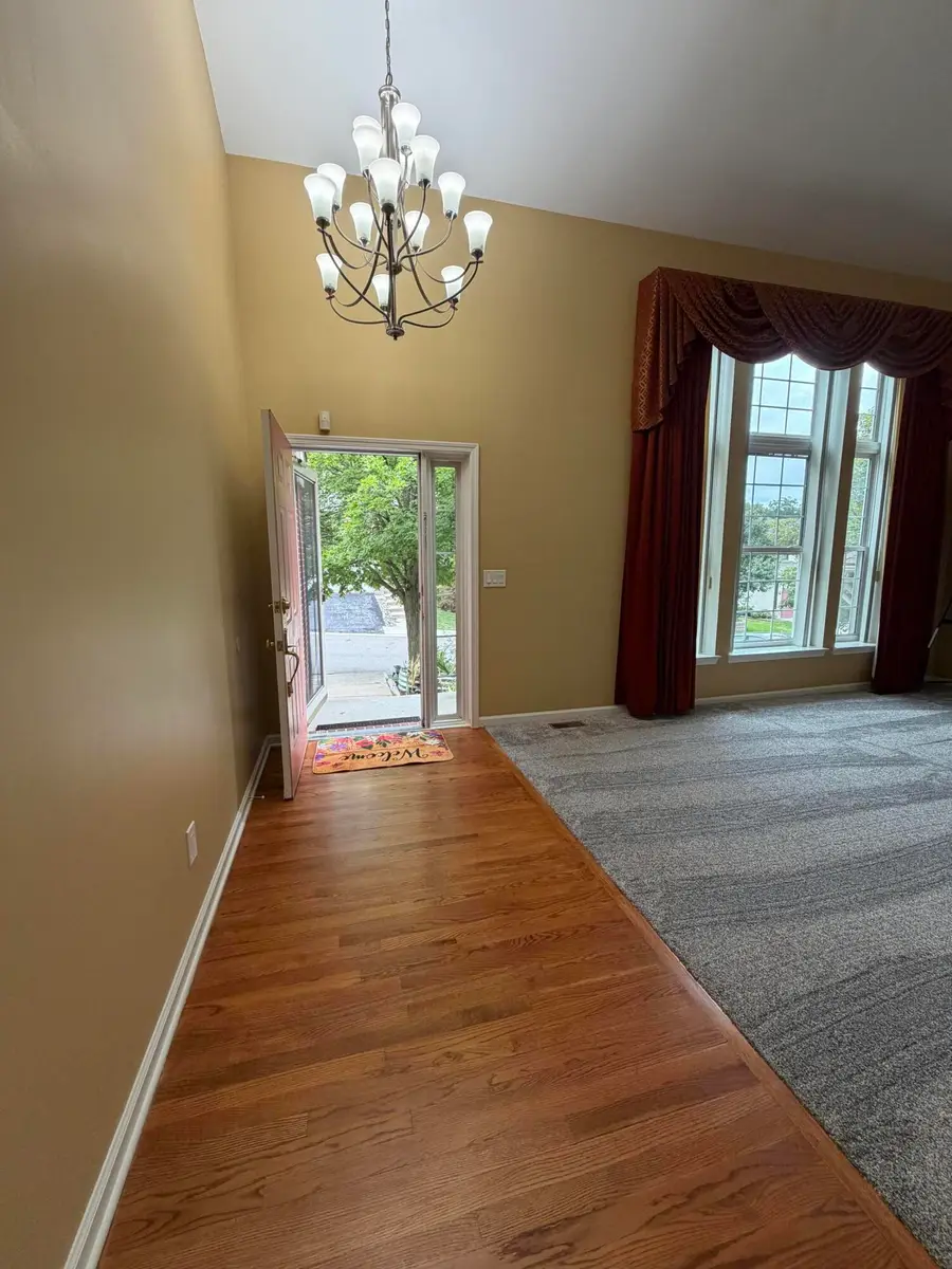 34763 Pickford Drive, Farmington Hills, MI 48335 - #3
