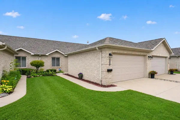 35251 Silver Maple Drive, Clinton Twp, MI 48035