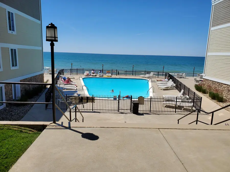 225 N Shore Drive #006, South Haven, MI 49090 - #2