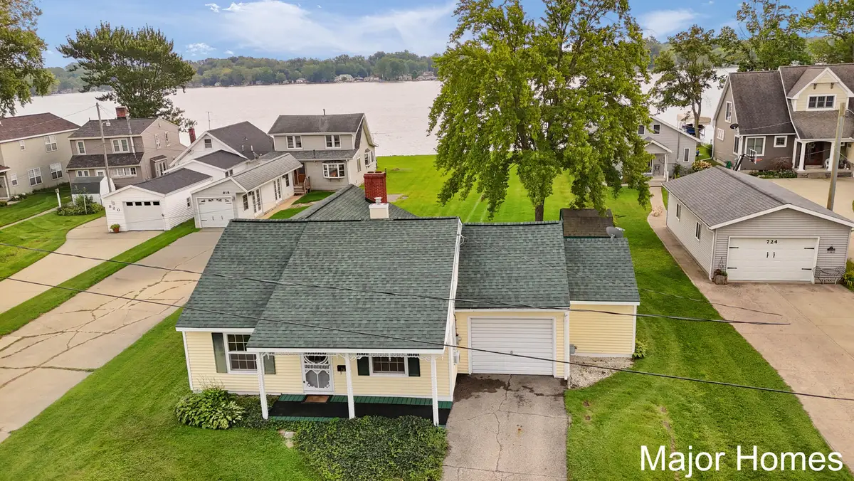 734 Lakeview Drive, Lake Odessa, MI 48849 - #1