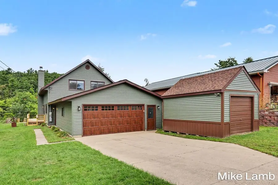 6159 E Dave Street, Newaygo, MI 49337 - #3