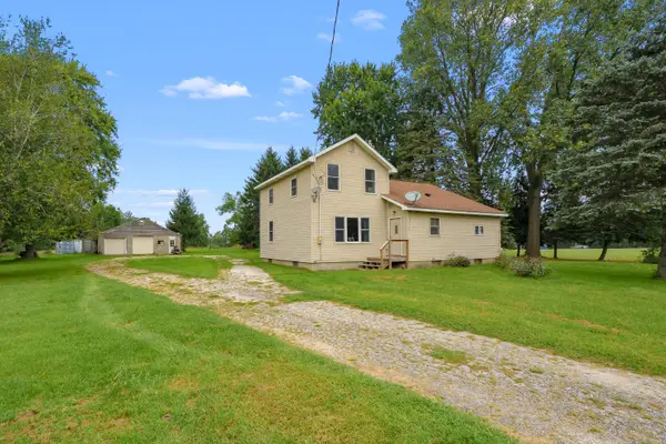 39264 W Red Arrow Highway, Paw Paw, MI 49079