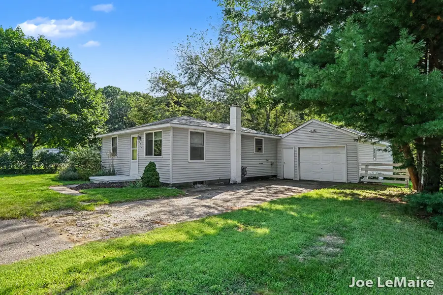 4977 Hunsberger Avenue Ne, Grand Rapids, MI 49525 - #2