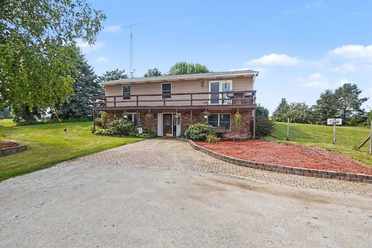 10457 S Gordon Avenue, Grant, MI 49327 - #1