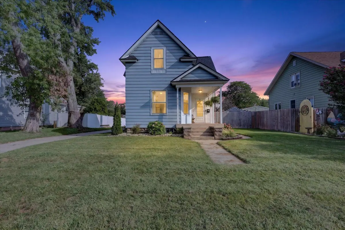 307 W Washington Avenue, Zeeland, MI 49464 - #1