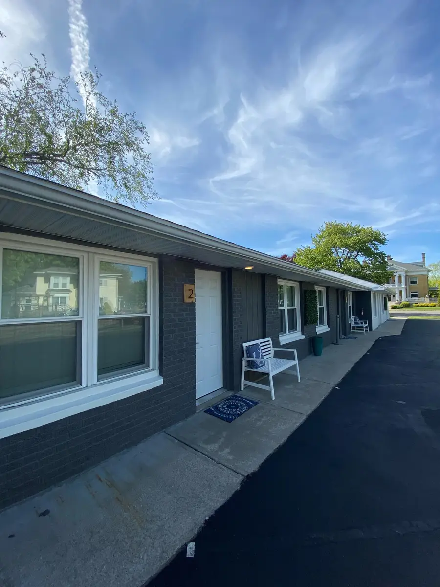 414 E Ludington Avenue, Ludington, MI 49431 - #2