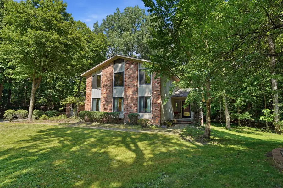 21542 Beauford Court, Northville, MI 48167 - #2