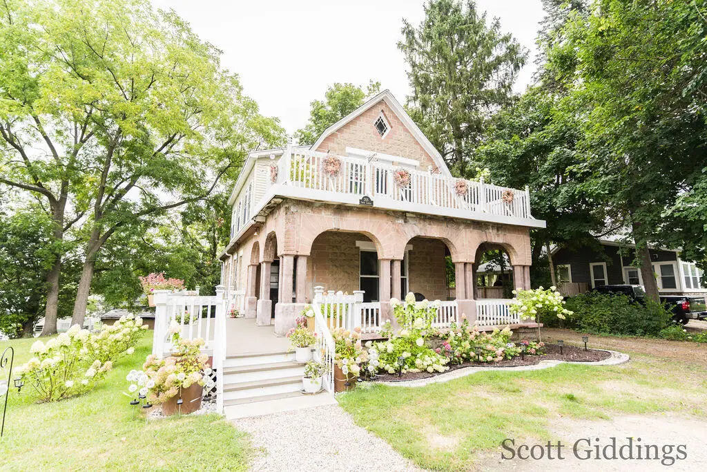 205 S Lincoln Street, Stanton, MI 48888 - #1
