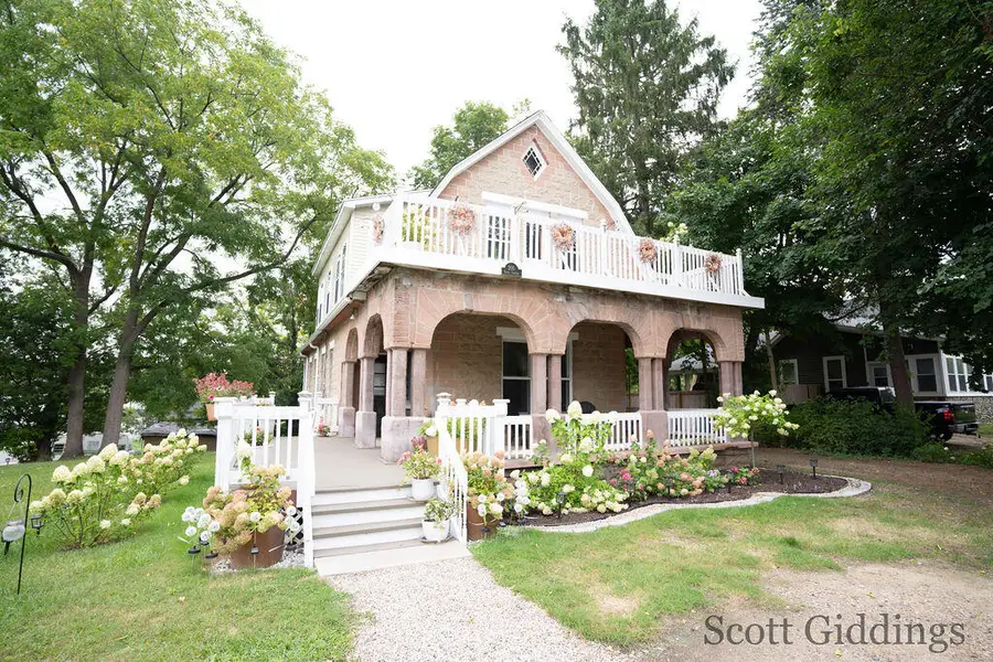 205 S Lincoln Street, Stanton, MI 48888 - #2