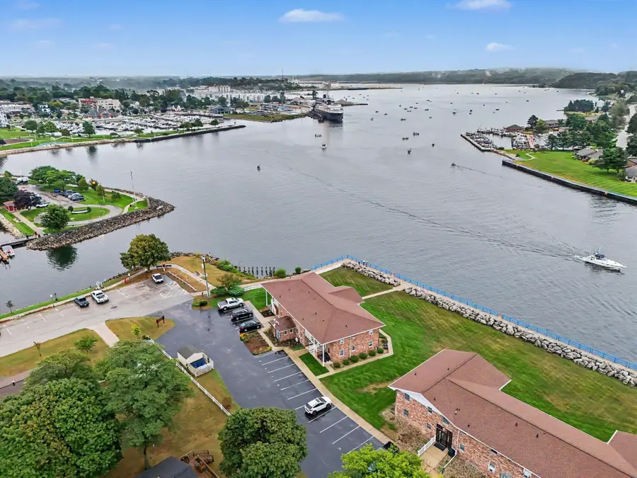 304 S Ferry Street #3, Ludington, MI 49431 - #3