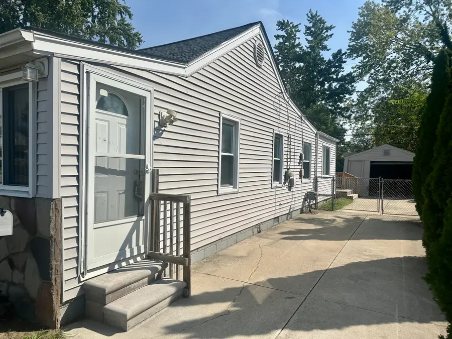 22464 Rein Avenue, Eastpointe, MI 48021 - #2