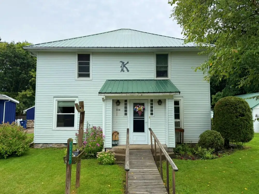 230 W Church Street, Remus, MI 49340 - #1