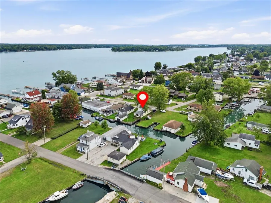 124 N Park Drive, Algonac, MI 48001 - #2
