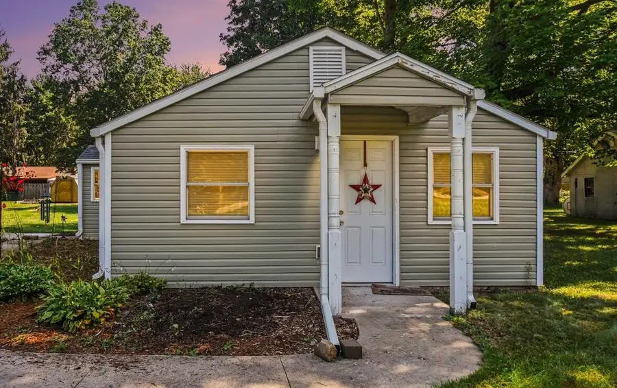 3011 Lincoln Avenue, Saint Joseph, MI 49085 - #2