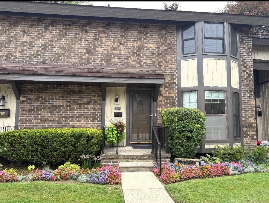 25073 Oakbrooke Drive, Southfield, MI 48033 - #2