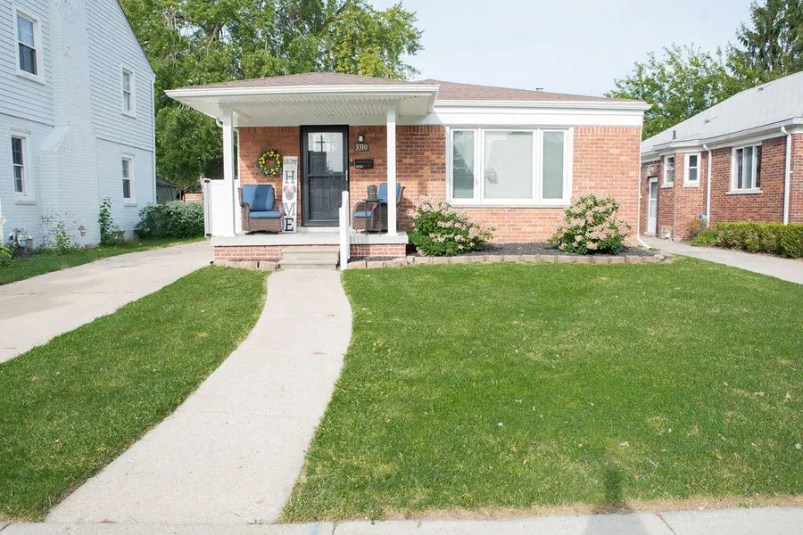 3310 Birchwood Street, Trenton, MI 48183 - #3