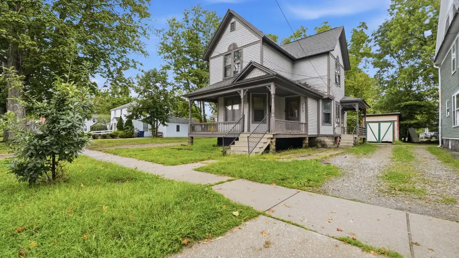 712 W Walnut Street, Kalamazoo, MI 49007 - #2