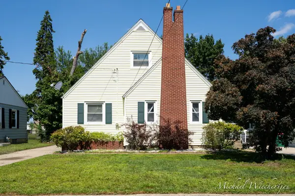 61 Canterbury Street Sw, Wyoming, MI 49548
