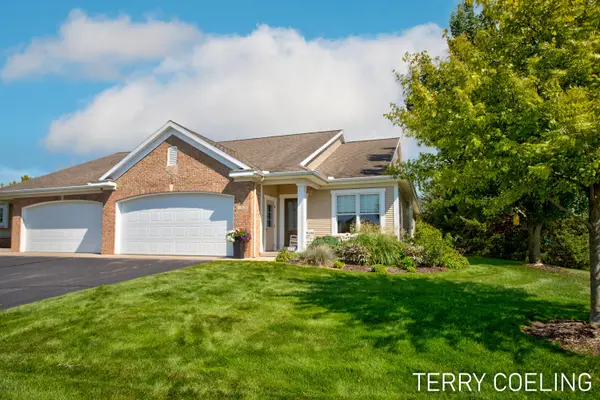 5924 Elmwood Lake Drive, Hudsonville, MI 49426