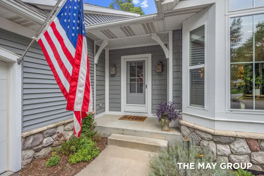 2431 Summit Ridge Drive Ne, Grand Rapids, MI 49505 - #2