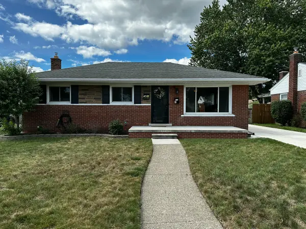 2728 Pinetree Drive, Trenton, MI 48183