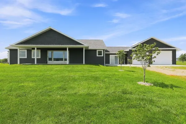 59944 Oak Grove Road, Cassopolis, MI 49031