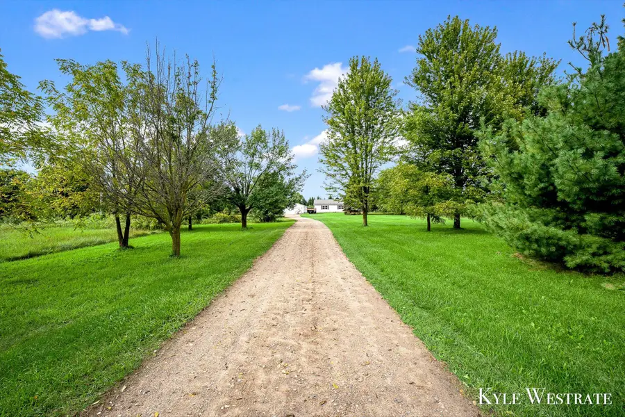 11877 Elkins Street Ne, Greenville, MI 48838 - #2