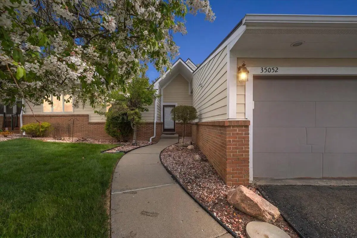 35052 Meadow Lane, Farmington Hills, MI 48335 - #1
