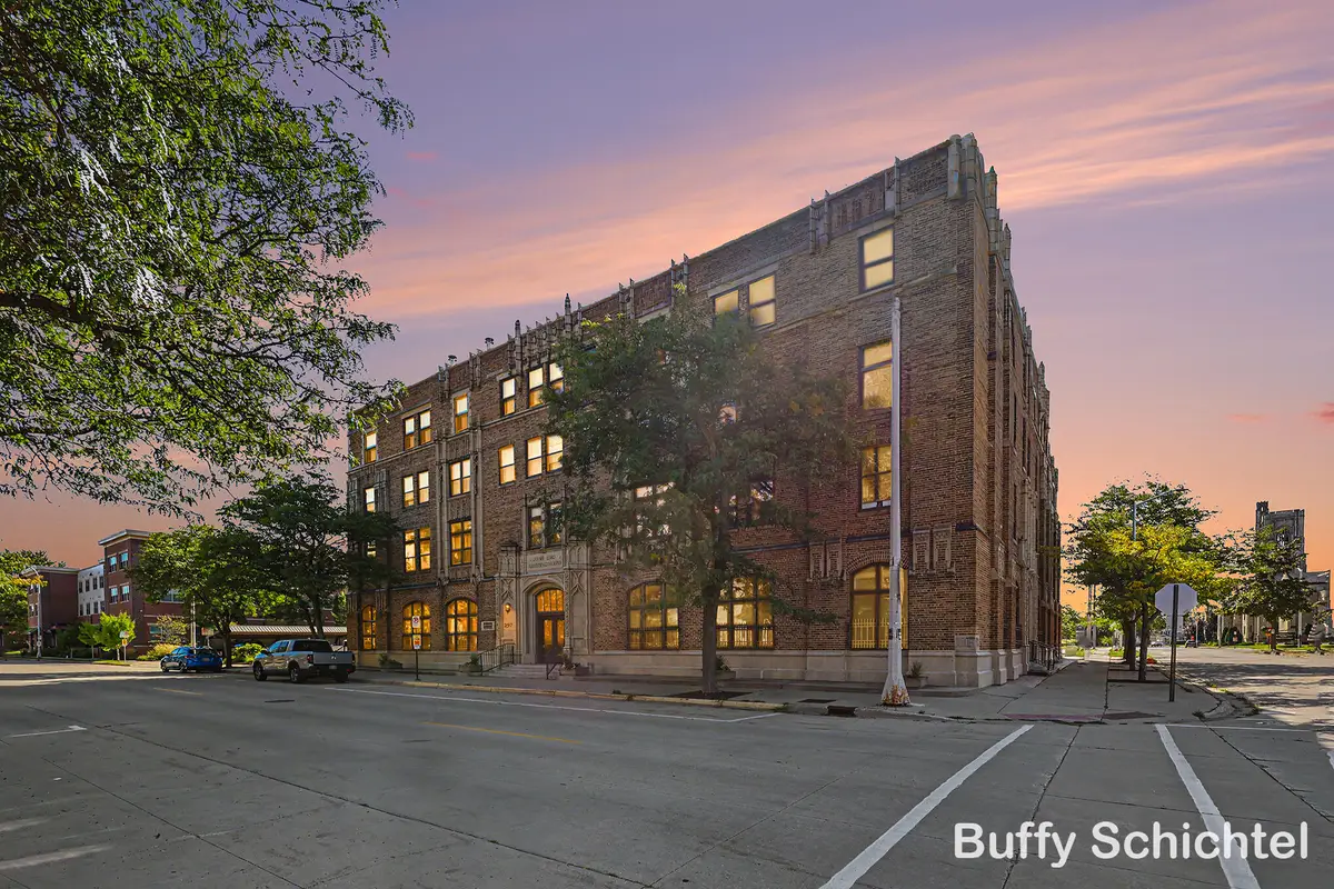 297 W Clay Avenue #211, Muskegon, MI 49440 - #1