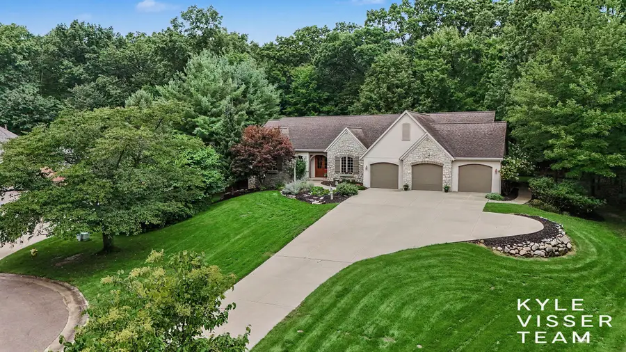 7685 Wood Violet Court Se, Ada, MI 49301 - #2