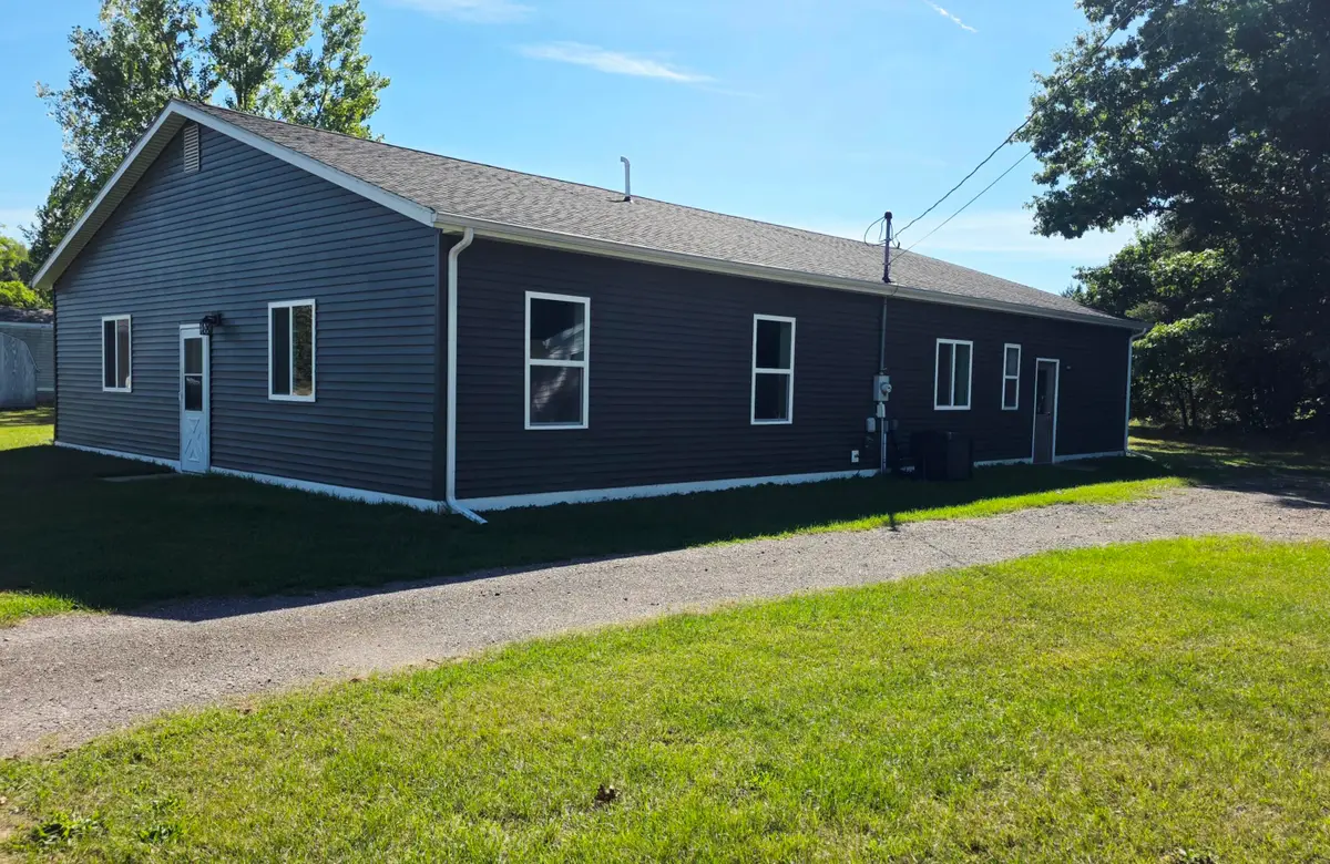 828 S Wicker Road Se, Stanton, MI 48888 - #1
