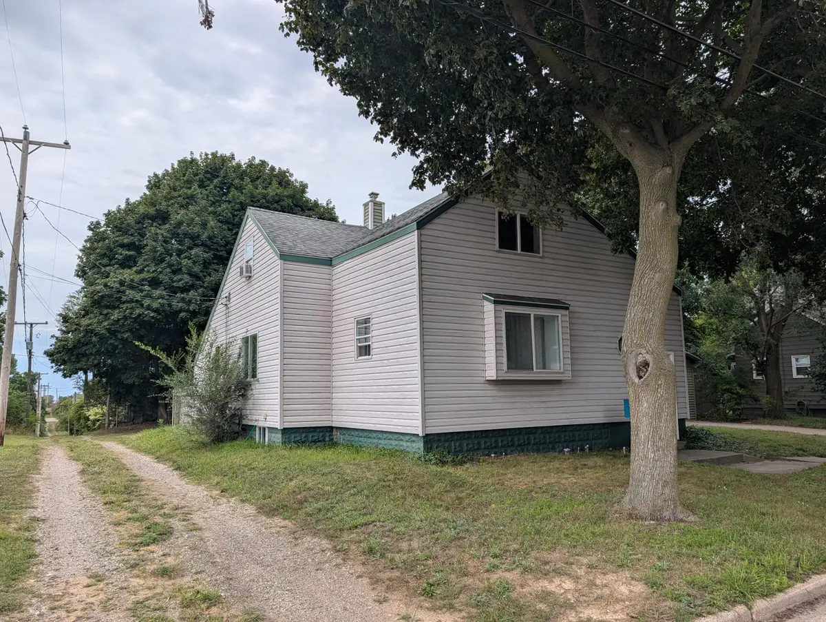 504 Adams Street, Ludington, MI 49431 - #1