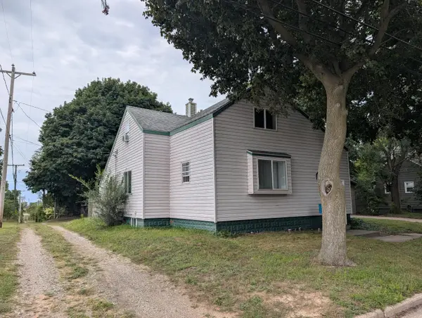 504 Adams Street, Ludington, MI 49431