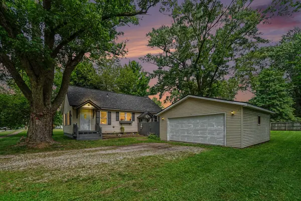 808 S Grant Avenue, Three Rivers, MI 49093