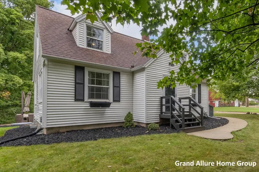 5119 18 Mile Road Ne, Cedar Springs, MI 49319 - #2