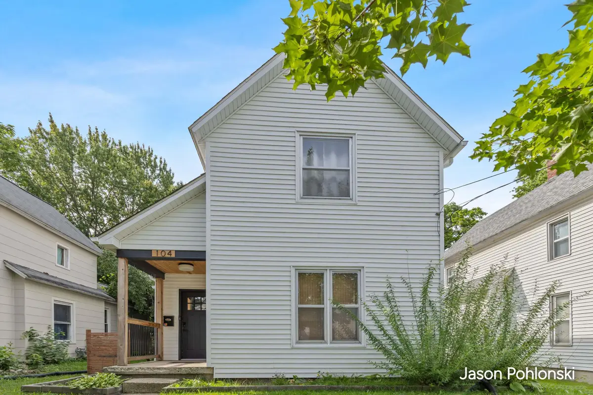 104 Sweet Street Ne, Grand Rapids, MI 49505 - #1