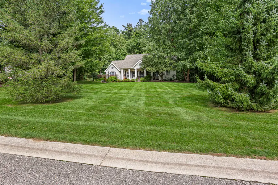 4861 Hidden Hills Circle, Howell, MI 48855 - #2