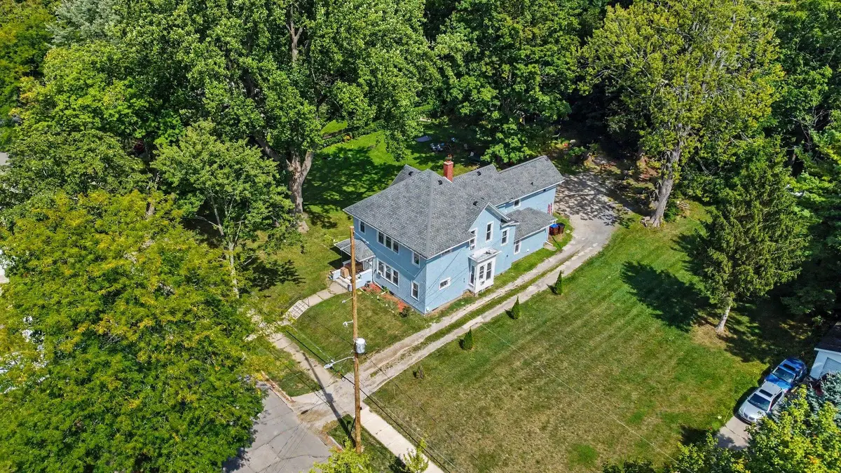 939 Maple Avenue, Jackson, MI 49203 - #1