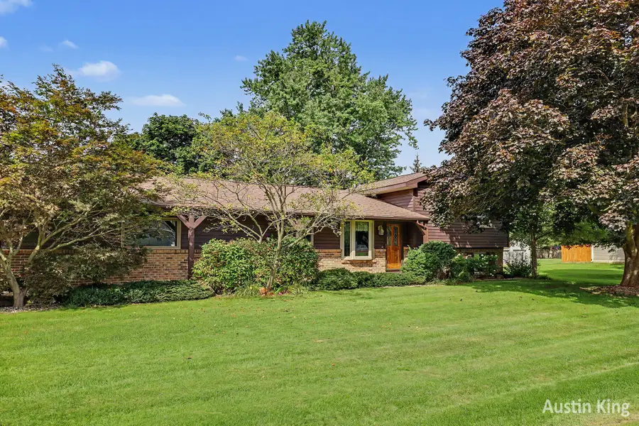 411 4th Street, Cedar Springs, MI 49319 - #2