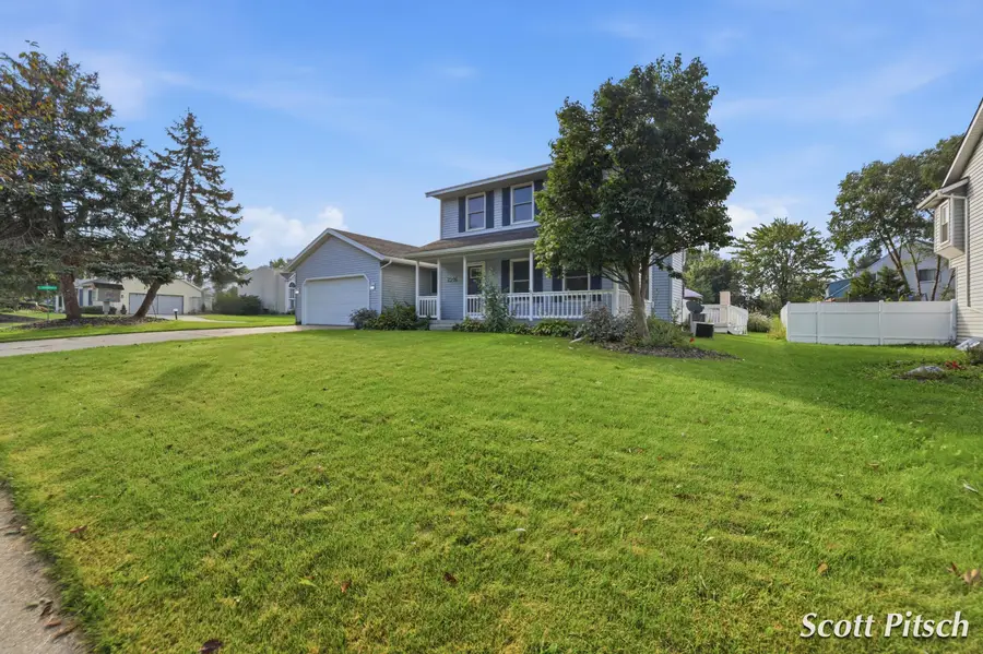 2576 Mapleview Street Se, Kentwood, MI 49508 - #3