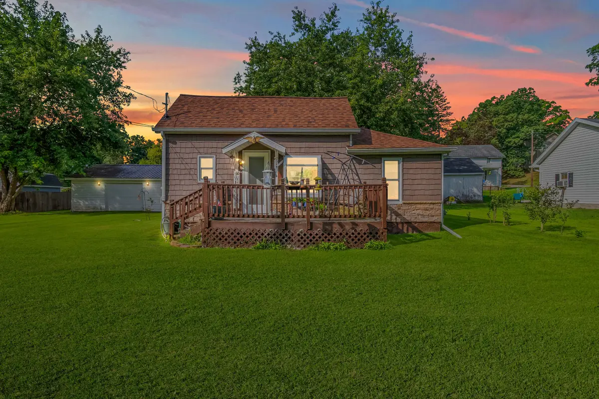 206 Bowman Street, Jonesville, MI 49250 - #1