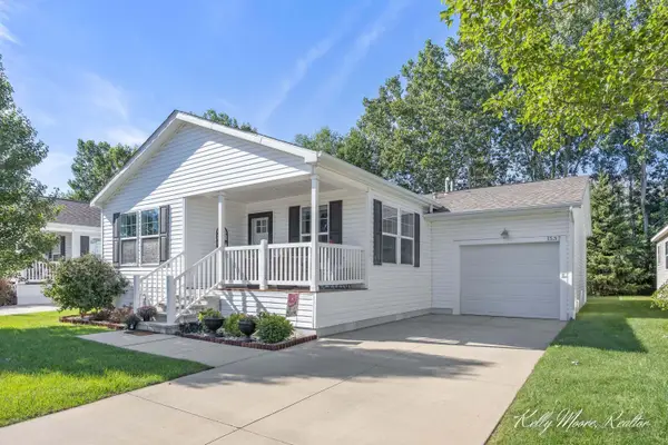 1537 N Teal Waters Drive, Jenison, MI 49428
