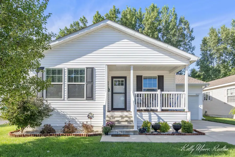 1537 N Teal Waters Drive, Jenison, MI 49428 - #2