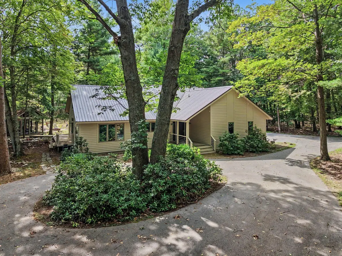 1439 W Sternberg Road, Norton Shores, MI 49441 - #1