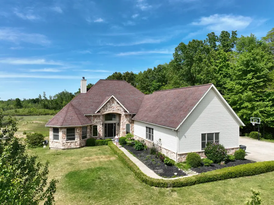 77544 38th Avenue, Covert, MI 49043 - #2