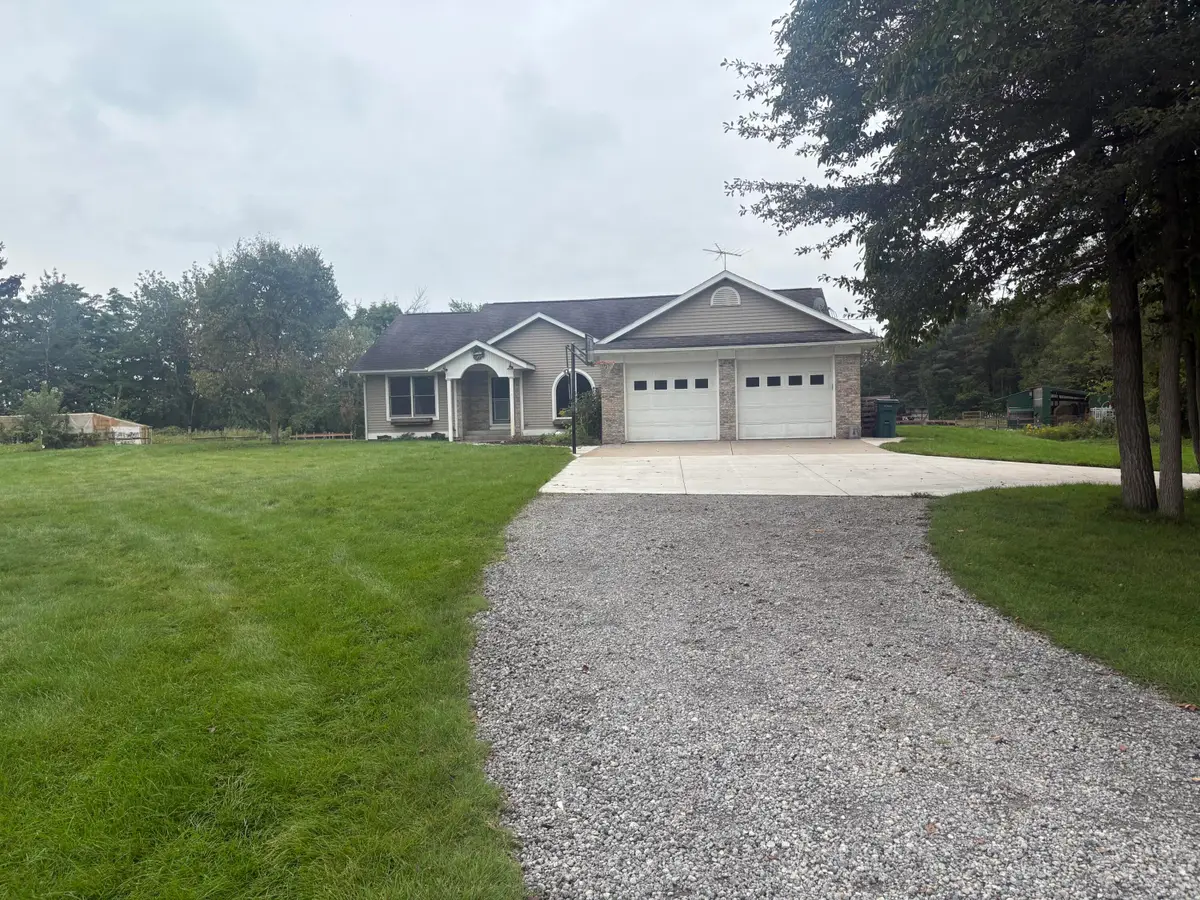 18635 112th Avenue, Nunica, MI 49448 - #1